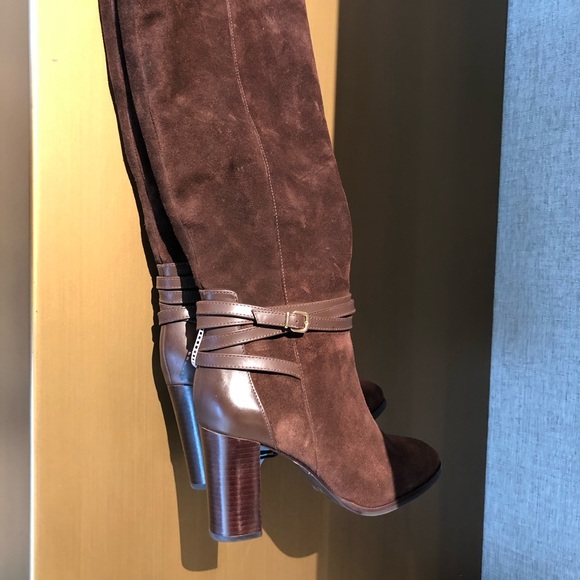 Brown suede boots - Picture 2 of 6